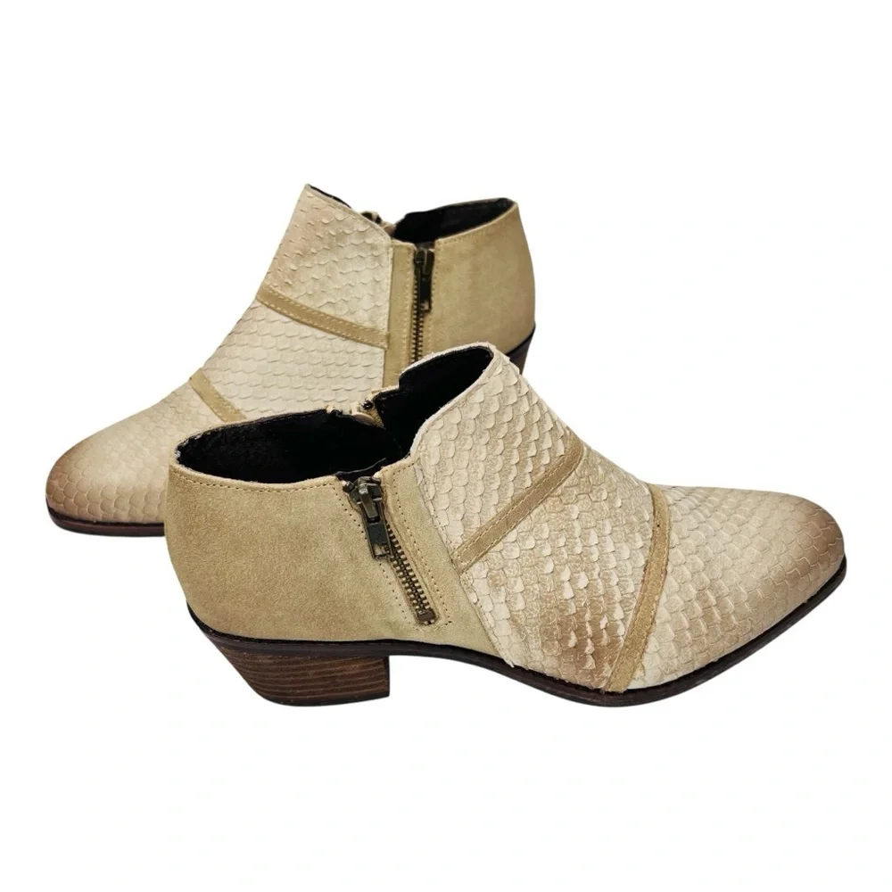Charles By Charles David women’s size